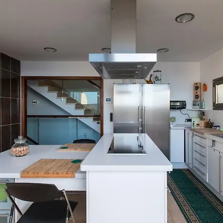 Vertical Villa: Luxury, Sea Views & Private Villa Garachico (Tenerife)