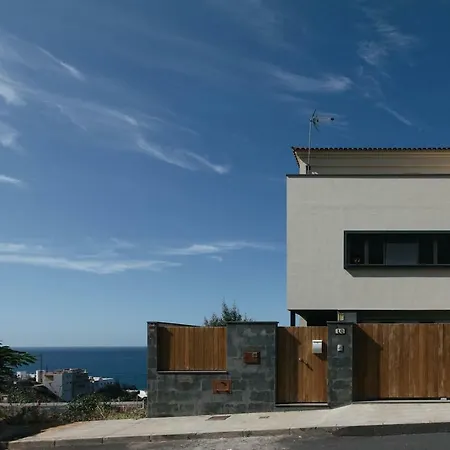 Vertical Villa: Luxury, Sea Views & Private Garachico (Tenerife)