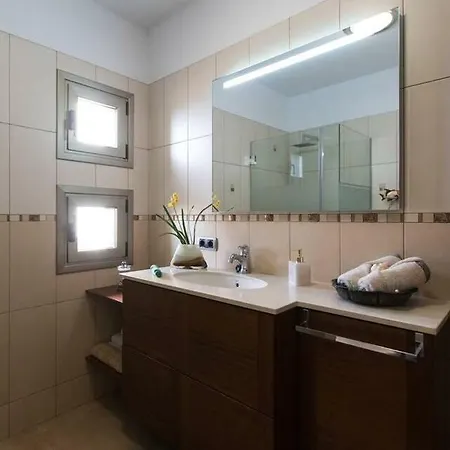 Vertical Villa: Luxury, Sea Views & Private Villa Garachico (Tenerife)