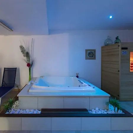 Vertical Villa: Luxury, Sea Views & Private