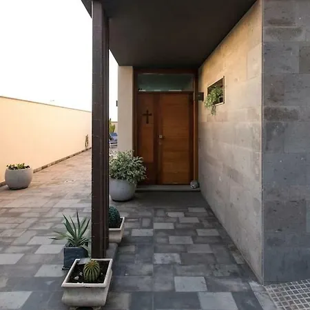 Vila Vertical Villa: Luxury, Sea Views & Private Garachico (Tenerife)