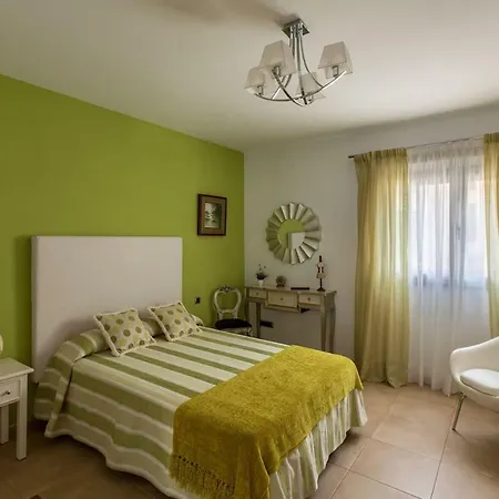 Vertical Villa: Luxury, Sea Views & Private
