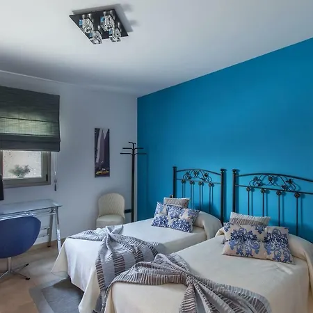 Vila Vertical Villa: Luxury, Sea Views & Private *